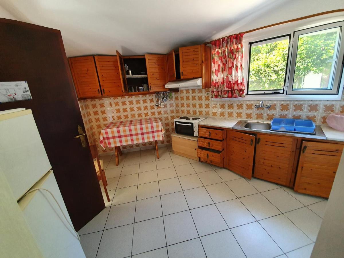 Dionisos Studios And Apts Skiathos Koukounaries Extérieur photo
